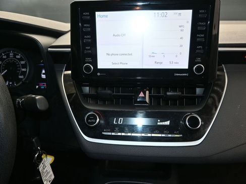 Used 2022 Toyota Corolla LE FWD image 29