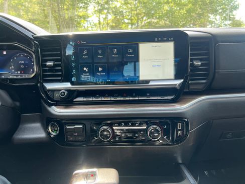 Used 2022 Chevrolet Silverado 1500 RST w/ Convenience Package II AWD/4WD image 23