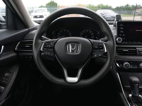 Used 2018 Honda Accord LX image 7