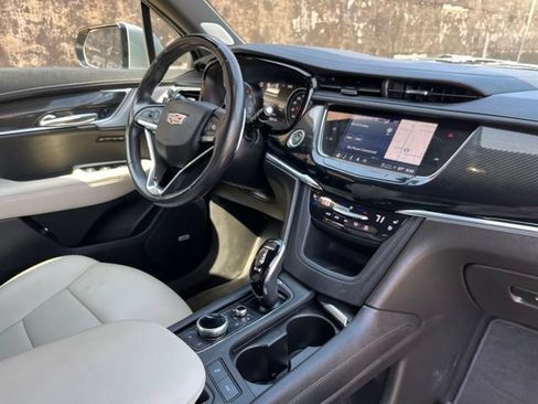 Used 2023 Cadillac XT6 Sport w/ Technology Package AWD/4WD image 25