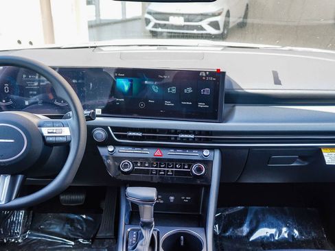 Certified 2025 Hyundai Sonata SE image 14