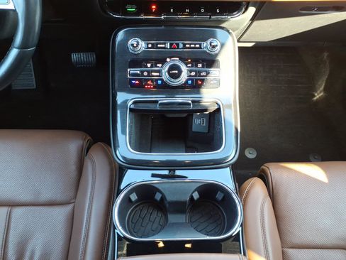 Used 2023 Lincoln Nautilus Reserve w/ Equipment Group 202A image 23