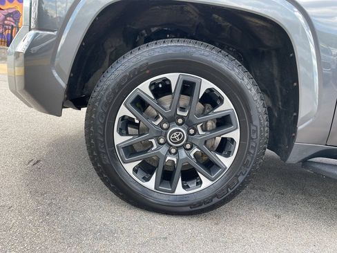 Certified 2023 Toyota Tundra Limited AWD/4WD image 9