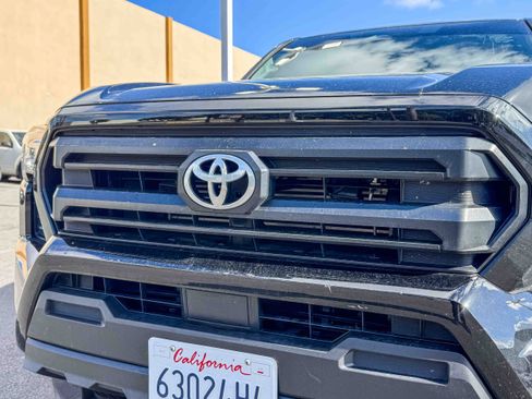Used 2025 Toyota Tacoma SR RWD image 7