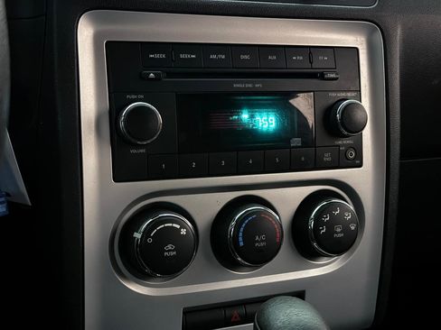 Used 2010 Dodge Challenger SE image 24