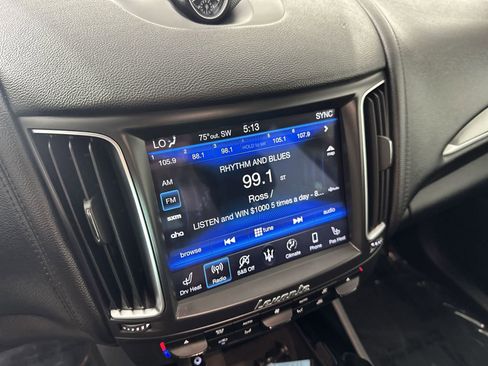 Used 2019 Maserati Levante image 20