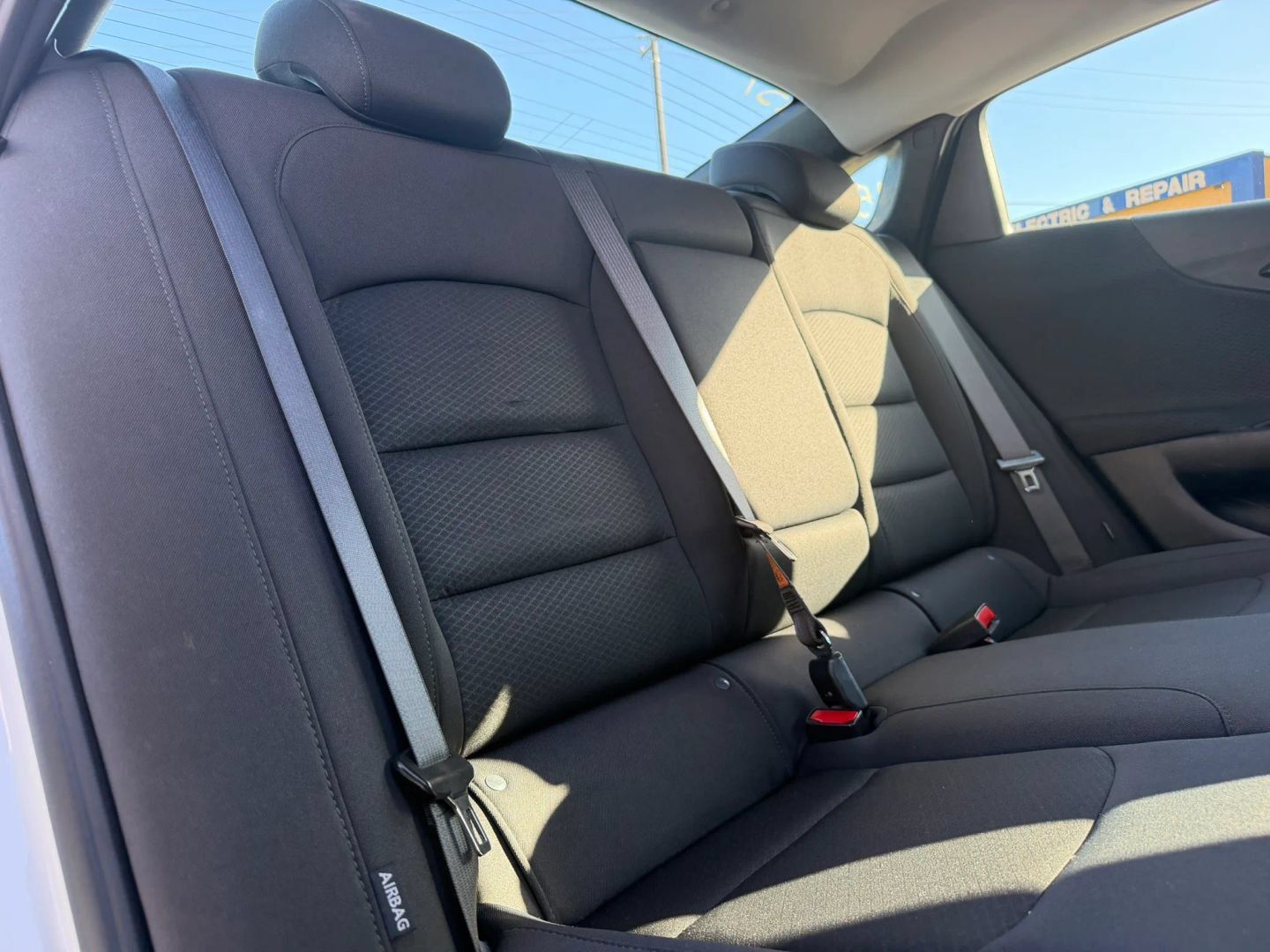 Used 2022 Chevrolet Malibu LT FWD image 18