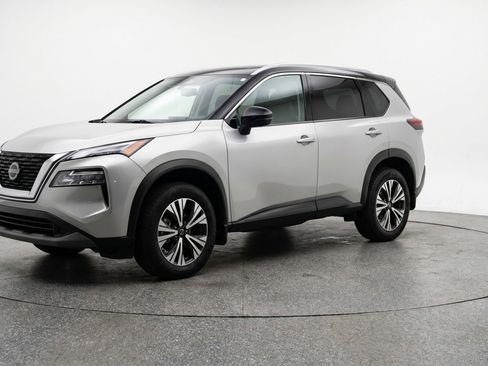 Used 2023 Nissan Rogue SV AWD/4WD image 3