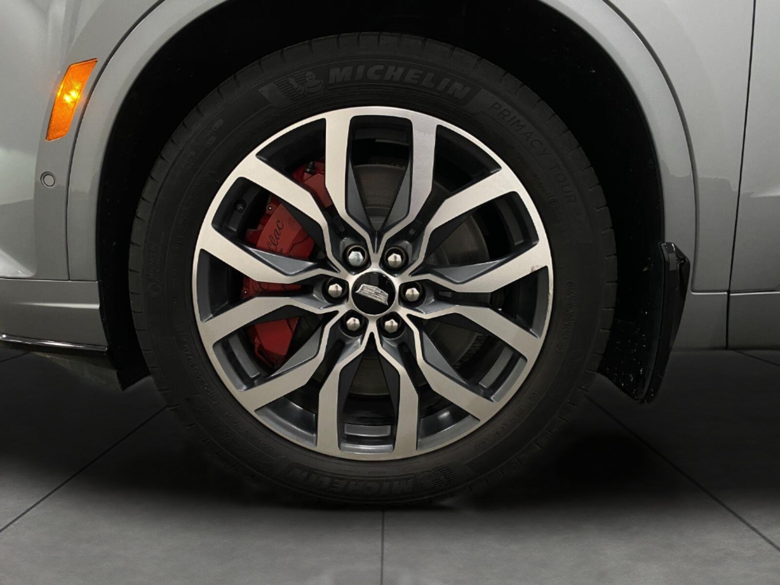 Used 2023 Cadillac XT6 Sport w/ Technology Package AWD/4WD image 14