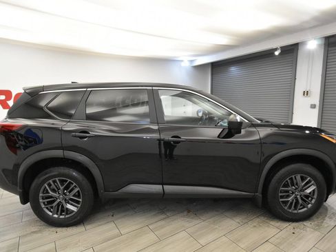 Used 2023 Nissan Rogue S AWD/4WD image 6