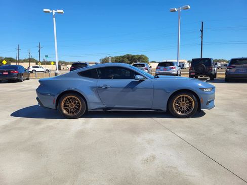 Used 2024 Ford Mustang Premium image 6