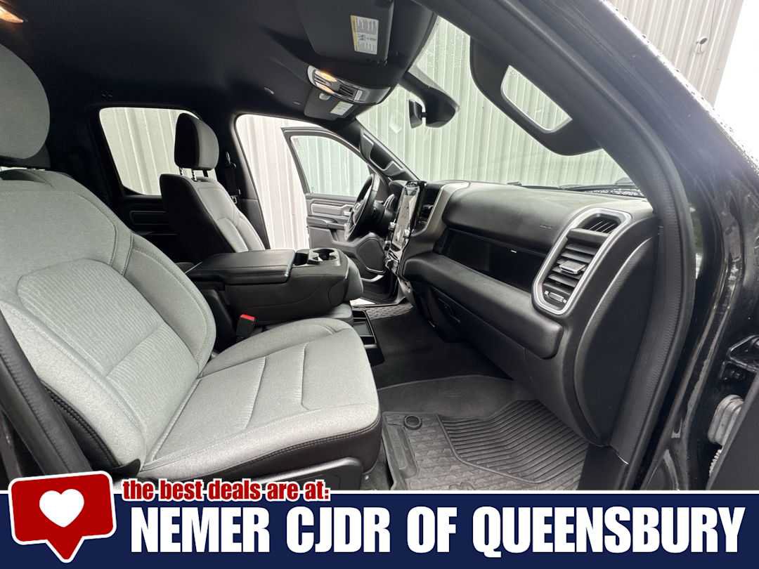 Used 2023 RAM 1500 Big Horn AWD/4WD image 24