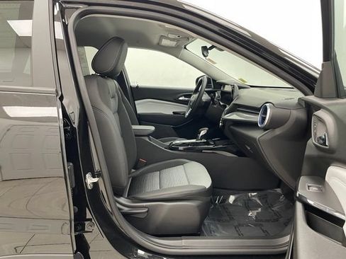 Certified 2024 Chevrolet Trax LT w/ Driver Confidence Package FWD image 13