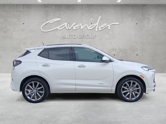 Used 2024 Buick Encore GX Avenir w/ Avenir Convenience Package FWD image 18
