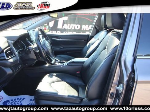 Used 2021 Toyota Camry XSE FWD image 10