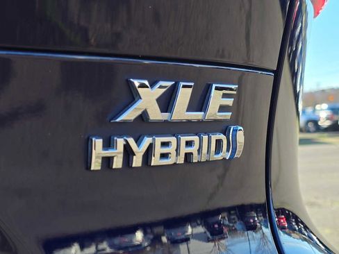 Used 2021 Toyota Venza XLE w/ Softex Package image 17