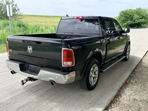 Used 2018 RAM 1500 Laramie RWD image 11