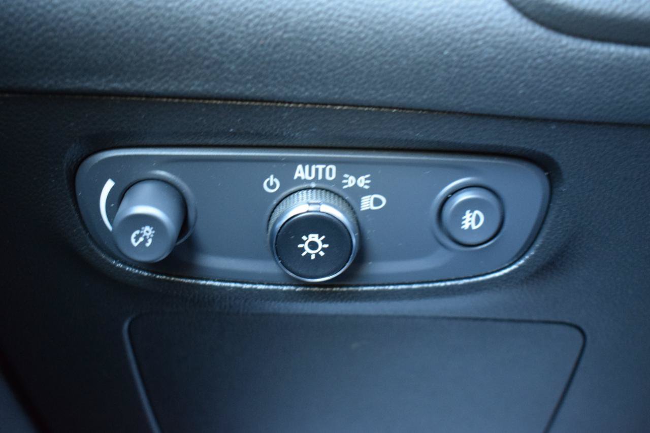 Used 2023 Buick Encore GX Preferred w/ Cold Weather Comfort Package FWD image 20