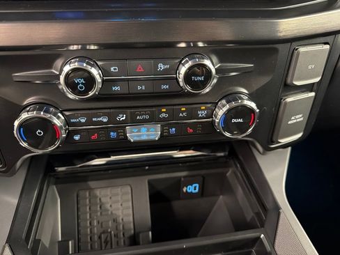 New 2026 Ford F250 Lariat w/ Black Appearance Package AWD/4WD image 13