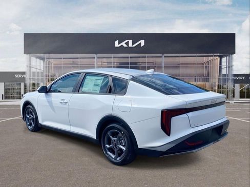New 2026 Kia K4 LXS image 6