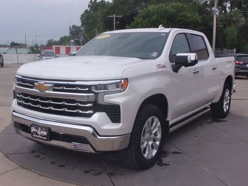 Used 2024 Chevrolet Silverado 1500 LTZ AWD/4WD image 22