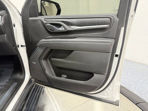 Used 2022 GMC Yukon XL Denali image 24