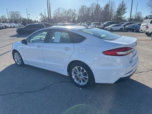 Used 2020 Ford Fusion SE image 3