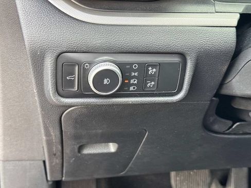Used 2020 Ford Explorer XLT w/ Equipment Group 202A AWD/4WD image 31
