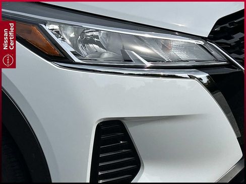 Certified 2025 Nissan Kicks Play S FWD image 10