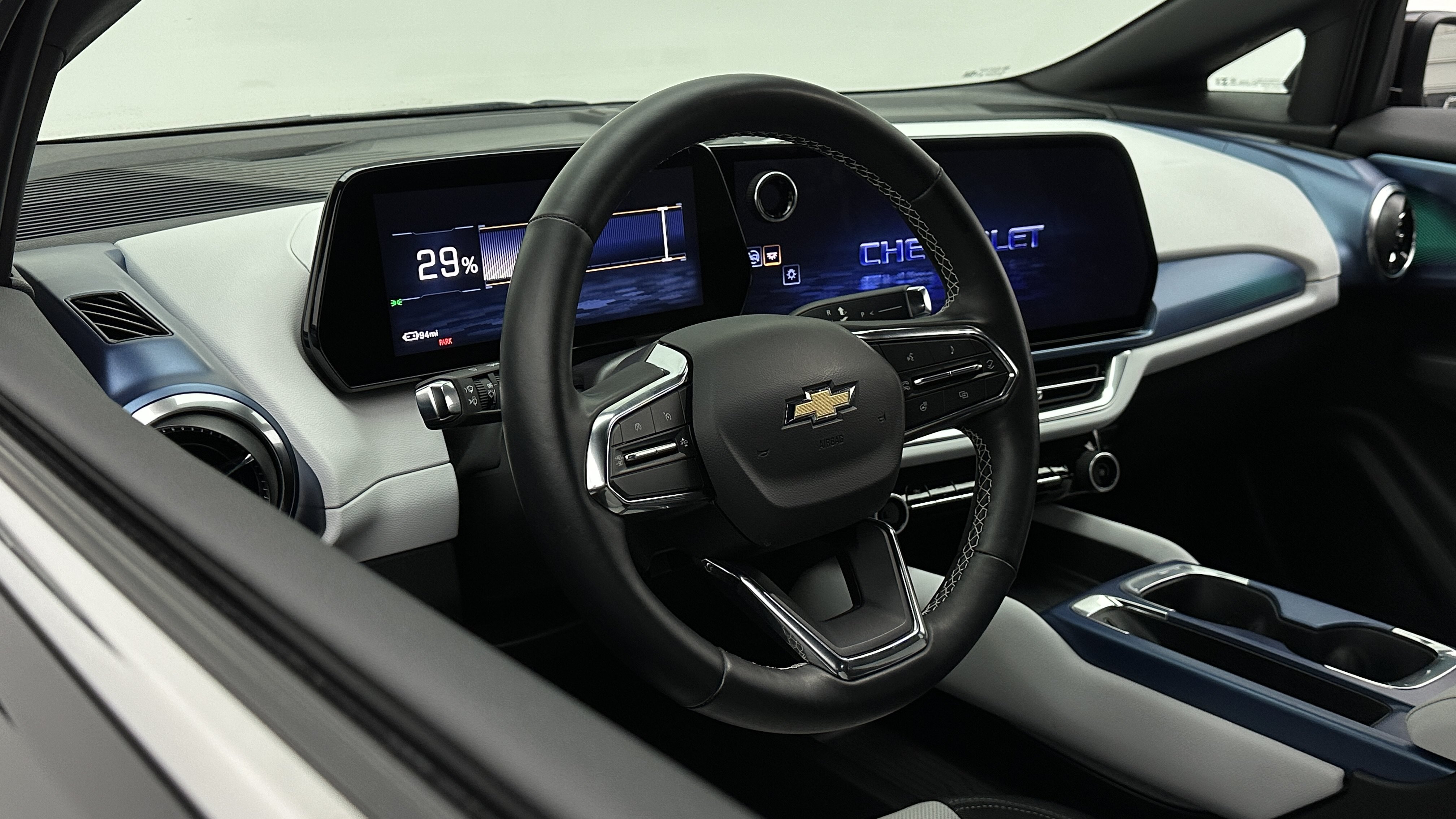Used 2024 Chevrolet Equinox EV LT FWD image 11