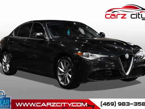 Used 2017 Alfa Romeo Giulia Sprint w/ Cold Weather Package image 1