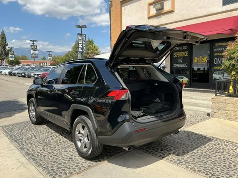 Used 2023 Toyota RAV4 LE AWD/4WD image 12