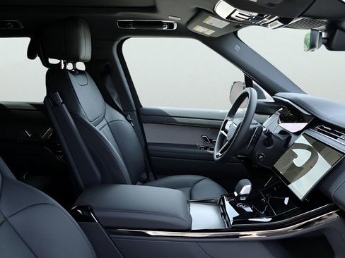 New 2025 Land Rover Range Rover Sport Dynamic SE AWD/4WD image 9