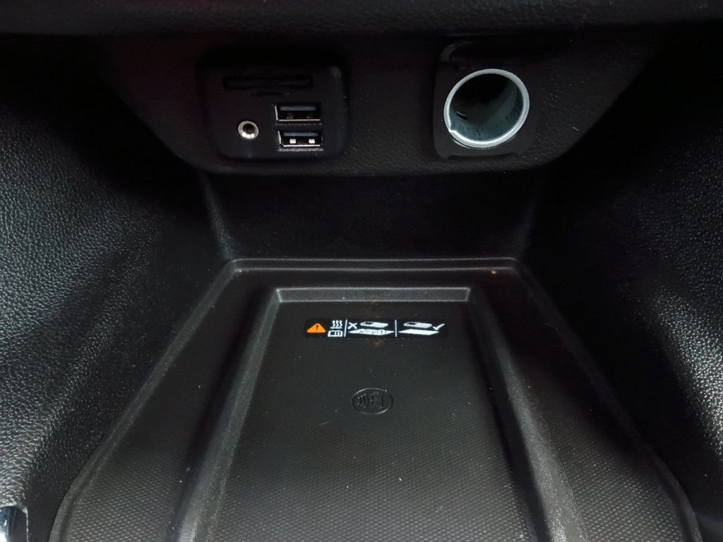 Used 2021 Chevrolet Traverse Premier w/ Redline Edition FWD image 6