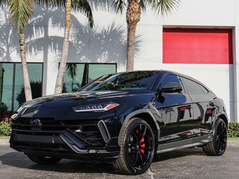Used 2024 Lamborghini Urus S image 18