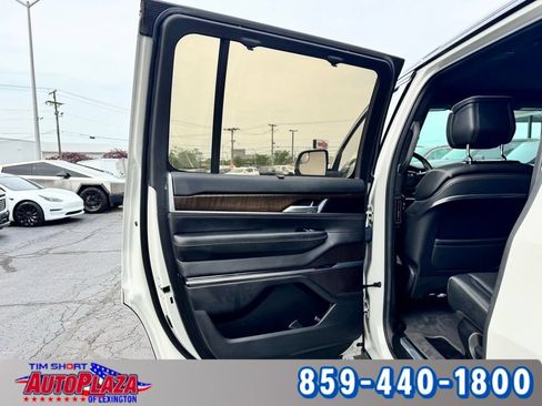 Used 2022 Jeep Grand Wagoneer Series II w/ Premium Group II AWD/4WD image 62