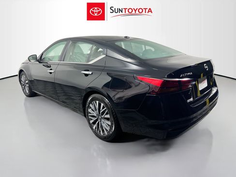 Used 2024 Nissan Altima 2.5 SV image 6