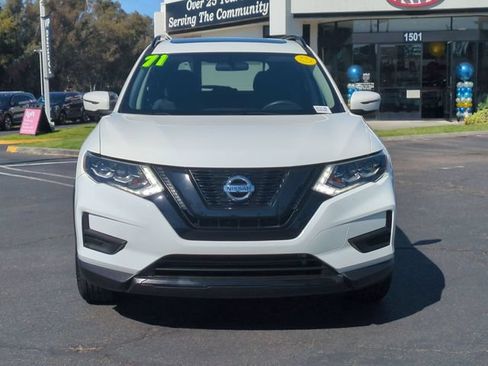 Used 2017 Nissan Rogue SV FWD image 8