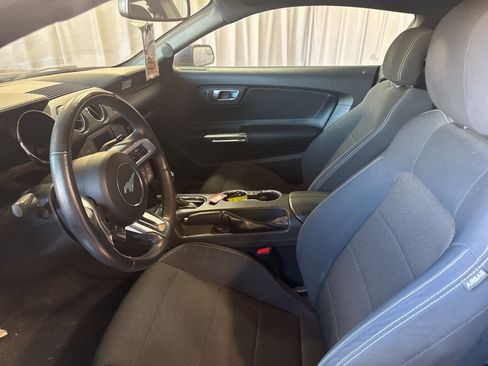 Used 2015 Ford Mustang Coupe image 13