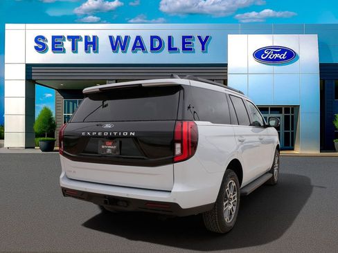 New 2026 Ford Expedition Active AWD/4WD image 8