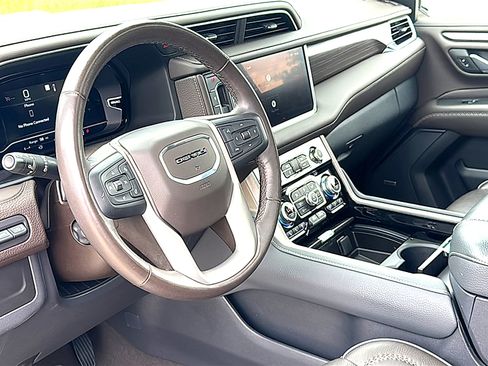 Used 2022 GMC Yukon Denali AWD/4WD image 12