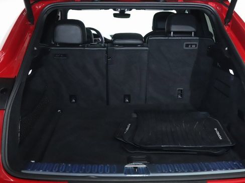 Used 2021 Porsche Cayenne Coupe image 37