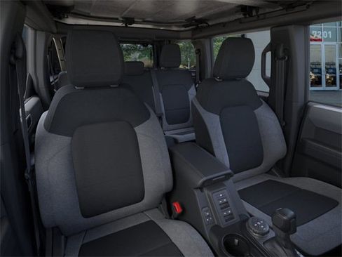 New 2025 Ford Bronco Base image 10