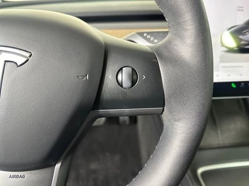 Used 2023 Tesla Model 3 Standard Range image 16