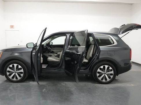 Used 2021 Kia Telluride S AWD/4WD image 26