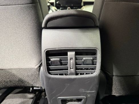 Used 2025 Toyota Corolla Cross AWD Hybrid w/ Moonroof Package image 22