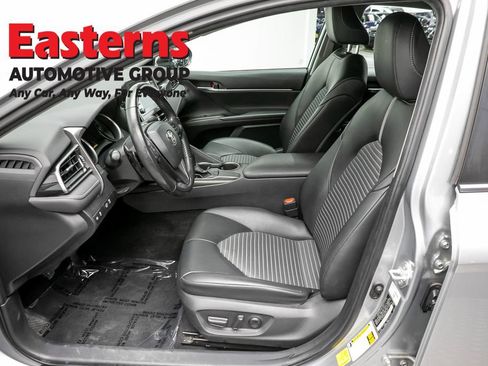 Used 2021 Toyota Camry SE w/ Carpet Mat Package (TMS) FWD image 13