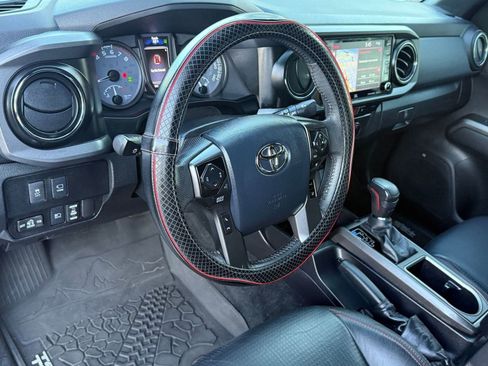 Used 2021 Toyota Tacoma TRD Pro image 4