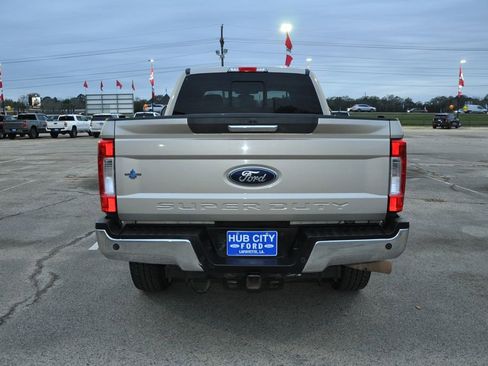 Used 2017 Ford F250 Lariat w/ Lariat Value Package image 4