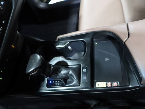Used 2025 Lexus ES 300h w/ Premium Package FWD image 34